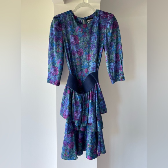 Jenny Petites Dresses & Skirts - Sassy, funky 80's dress with three ruffle layers, embroidery print S6